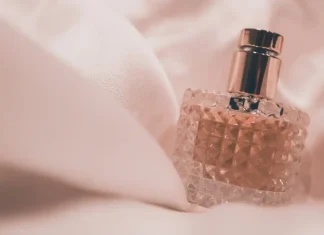 Fabricación de perfumes y cosmética B2B para terceras marcas: Cómo lanzar tu línea sin infraestructura propia