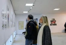 Por Andalucía reclama mantener viva la denuncia sobre el genocidio Gaza en la inauguración de la exposición “Cuando la conciencia nos llama”