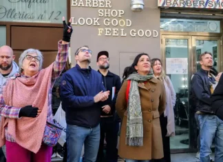 IU denuncia la venta del edificio a un fondo israelí con fines especulativos y apoya su recuperación por parte de las vecinas de Un Techo por Derecho