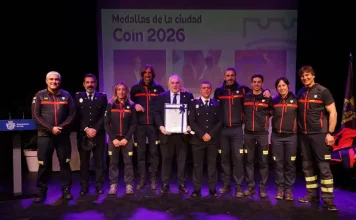 El Consorcio Provincial de Bomberos de la Diputación de Málaga recibe la Medalla de la Ciudad de Coín
