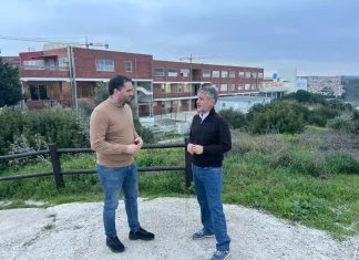 El PSOE exige a Juanma Moreno que cumpla con Manilva y construya el segundo instituto