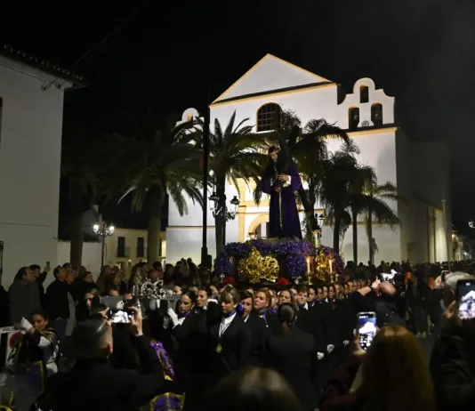 El Nazareno del Paso recorre el Barrio Viejo de Alhaurín de la Torre en solemne Vía Crucis El Nazareno del Paso recorre el Barrio Viejo de Alhaurín de la Torre en solemne Vía Crucis
