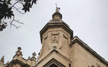 La Comisión Provincial de Patrimonio informa favorablemente el proyecto que permitirá recuperar la imagen original del presbiterio de la Catedral de Málaga La Comisión Provincial de Patrimonio informa favorablemente el proyecto que permitirá recuperar la imagen original del presbiterio de la Catedral de Málaga