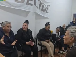 Por Andalucía e IU exigen la paralización del desahucio de las 62 familias de Manilva