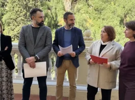 El PSOE llevará a comisión municipal “la paralización inmediata” de la instalación de las estatuas en el Puerto de Málaga por carecer de licencia urbanística y permiso de Cultura