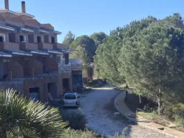 Vecinos de Alhaurín Golf denuncian ocupaciones en viviendas y piden soluciones