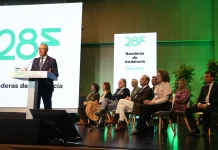 Las Banderas de Andalucía por el 28F reconocen el alto nivel de compromiso, la excelencia y el liderazgo de Málaga