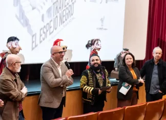 La Diputación apoya el documental de Rafatal ‘A través de El Espejo Negro’, que se estrenará en el Festival de Málaga La Diputación apoya el documental de Rafatal ‘A través de El Espejo Negro’, que se estrenará en el Festival de Málaga