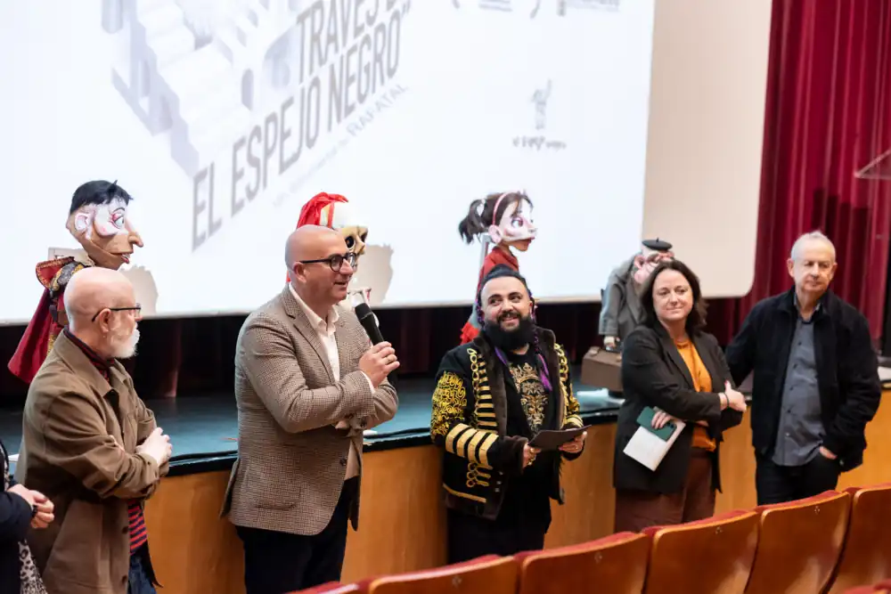 La Diputación apoya el documental de Rafatal ‘A través de El Espejo Negro’, que se estrenará en el Festival de Málaga