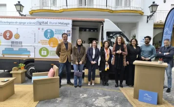 La Diputación de Málaga impulsa la domótica en la Axarquía y la Serranía de Ronda para favorecer el envejecimiento autónomo y frenar la despoblación La Diputación de Málaga impulsa la domótica en la Axarquía y la Serranía de Ronda para favorecer el envejecimiento autónomo y frenar la despoblación