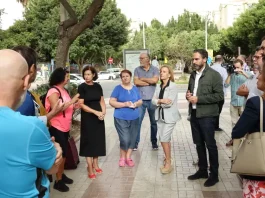 El PSOE exige la anulación de la ampliación de horarios de terrazas en zonas saturadas por ruido y un plan para reubicar las discotecas del Centro FOTO DE ARCHIVO - PSOE con vecinos de Huelin_03_15_2026