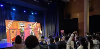 Escolares de Alhaurín de la Torre disfrutan de un ciclo de teatro en inglés en el Centro Cultural   
