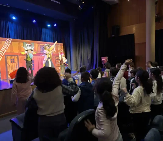 Escolares de Alhaurín de la Torre disfrutan de un ciclo de teatro en inglés en el Centro Cultural   