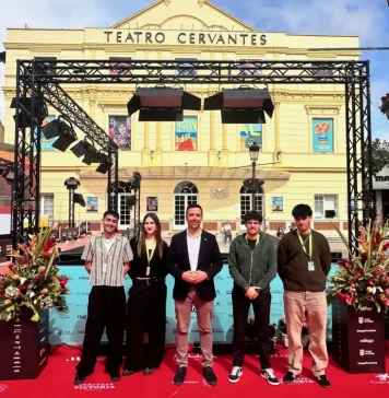 Cuatro jóvenes de la provincia participan como jurado popular en el Festival de Málaga gracias a la Diputación