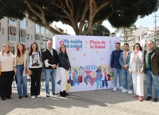 Profesionales del centro de salud de Álora participan en la Plaza de la Salud