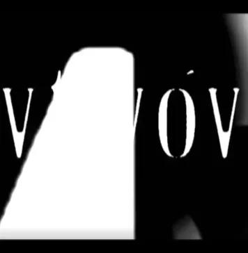 Foto: Hemón, 19 mayo 2015 Vídeo b/n. Duración: 8 h 48 min 30 s Museo Nacional Centro de Arte Reina Sofía, Madrid. AD07761-059 Herencia Elena Asins, 2017. Obra licenciada por el Museo Nacional Centro de Arte Reina Sofía mediante CC BY-NC-ND 4.0