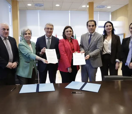 La Diputación y la Junta de Andalucía firman el convenio para la nueva sede judicial de Torremolinos
