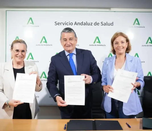 Junta y Ayuntamiento de Fuengirola formalizan el acuerdo para construir un Centro de Urgencias 24h