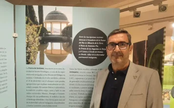 El Archivo Histórico Provincial de Málaga acoge una exposición sobre 40 años de protección del patrimonio cultural El Archivo Histórico Provincial de Málaga acoge una exposición sobre 40 años de protección del patrimonio cultural