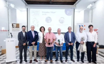 Enrique y Napi reivindican la viñeta como un ejercicio de libertad y pensamiento crítico en los Premios Elgar Premios Nacionales ‘Elgar’ de Viñetas Periodísticas