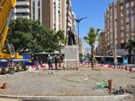 La estatua de Tiburcio vuelve a Armengual de la Mota tras avanzar las obras del Metro de Málaga
