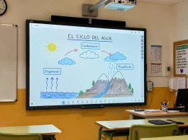 La Junta aclara el incidente de las pantallas digitales en los colegios andaluces: no hubo hackeo ni fuga de datos