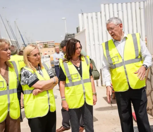 La Junta concluirá este año las obras del muelle de suministro de combustible del puerto de Fuengirola La Junta concluirá este año las obras del muelle de suministro de combustible del puerto de Fuengirola