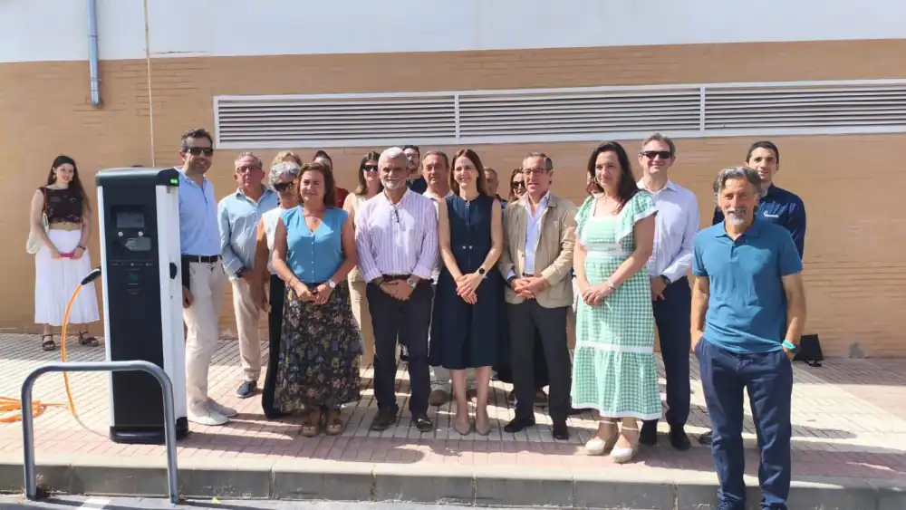 La Diputación apuesta por la movilidad sostenible con la implantación de ‘electrolineras’ en 28 municipios