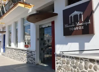 El Ayuntamiento de Torrox invierte más de 8.500 euros en la instalación de aire acondicionado en el Mercado Municipal El Ayuntamiento de Torrox invierte más de 8.500 euros en la instalación de aire acondicionado en el Mercado Municipal