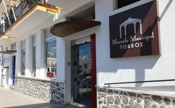 El Ayuntamiento de Torrox invierte más de 8.500 euros en la instalación de aire acondicionado en el Mercado Municipal El Ayuntamiento de Torrox invierte más de 8.500 euros en la instalación de aire acondicionado en el Mercado Municipal