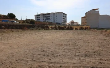 Torrox habilita más de 4.000 plazas de aparcamiento gratuito y activa la zona azul sin coste este verano Torrox habilita más de 4.000 plazas de aparcamiento gratuito y activa la zona azul sin coste este verano