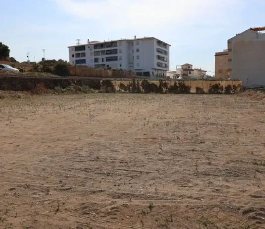 Torrox habilita más de 4.000 plazas de aparcamiento gratuito y activa la zona azul sin coste este verano Torrox habilita más de 4.000 plazas de aparcamiento gratuito y activa la zona azul sin coste este verano