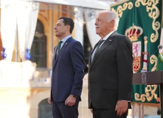 Juanma Moreno inicia su tercer mandato al frente de Andalucía reivindicando la estabilidad y la moderación Juanma Moreno inicia su tercer mandato al frente de Andalucía reivindicando la estabilidad y la moderación