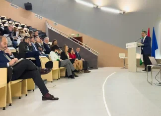 La Junta concede más de 421.000 euros a Málaga para formar a empleados públicos locales La Junta concede más de 421.000 euros a Málaga para formar a empleados públicos locales