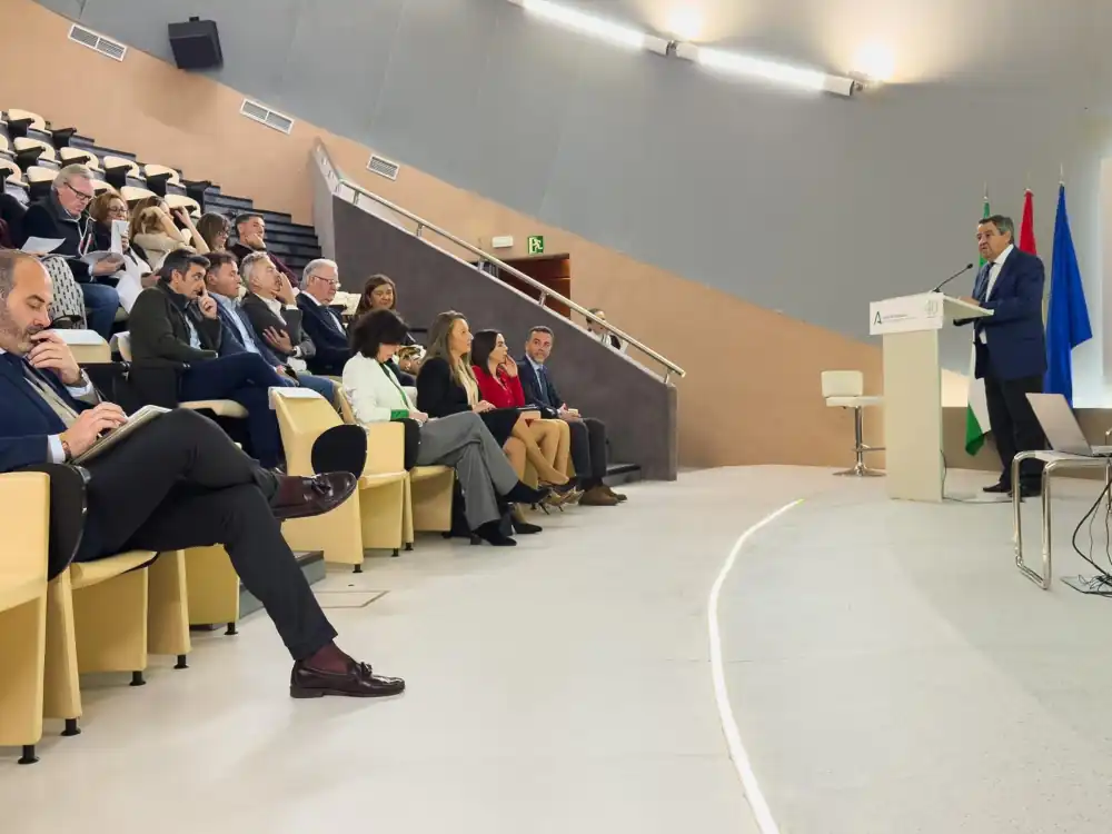 La Junta concede más de 421.000 euros a Málaga para formar a empleados públicos locales