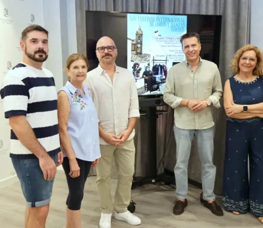 Torrox reunirá a grupos de España y Perú en el XLV Festival Internacional de Coros y Danzas Torrox reunirá a grupos de España y Perú en el XLV Festival Internacional de Coros y Danzas