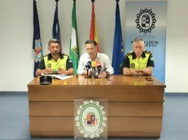 La Policía Local de Torrox comienza a sancionar los vertidos incontrolados tras una campaña de información y concienciación La Policía Local de Torrox comienza a sancionar los vertidos incontrolados tras una campaña de información y concienciación