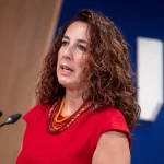 La Diputación de Málaga asume con recursos propios el mayor proceso extraordinario de regularización de inmigrantes tramitado por los Servicios Sociales Comunitarios La Diputación de Málaga asume con recursos propios el mayor proceso extraordinario de regularización de inmigrantes tramitado por los Servicios Sociales Comunitarios