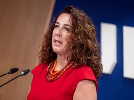 La Diputación de Málaga asume con recursos propios el mayor proceso extraordinario de regularización de inmigrantes tramitado por los Servicios Sociales Comunitarios La Diputación de Málaga asume con recursos propios el mayor proceso extraordinario de regularización de inmigrantes tramitado por los Servicios Sociales Comunitarios