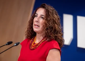 La Diputación de Málaga asume con recursos propios el mayor proceso extraordinario de regularización de inmigrantes tramitado por los Servicios Sociales Comunitarios La Diputación de Málaga asume con recursos propios el mayor proceso extraordinario de regularización de inmigrantes tramitado por los Servicios Sociales Comunitarios