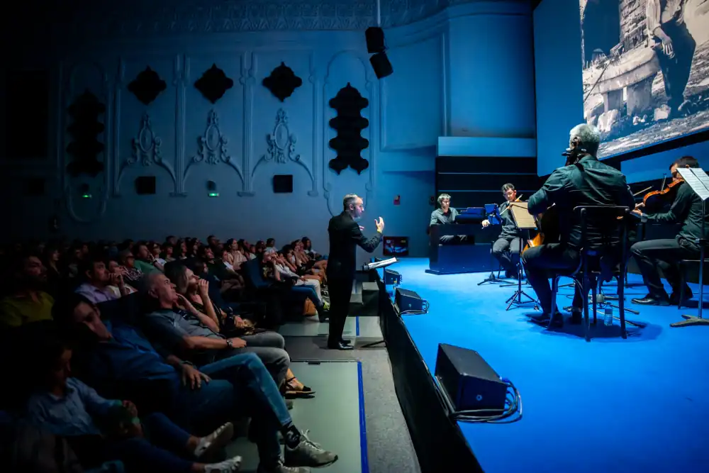 El Festival de Cine Francés de Málaga recupera la magia del cine mudo con un espectáculo único de música en directo