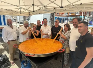 Más de 2.500 mayores disfrutarán este verano de la sexta edición de Gramola en la playa de Algarrobo Más de 2.500 mayores disfrutarán este verano de la sexta edición de Gramola en la playa de Algarrobo