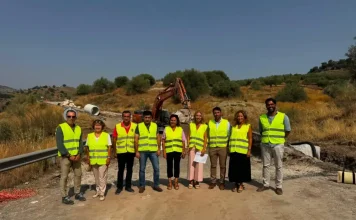 La Diputación invierte 1,2 millones de euros en el arreglo de la carretera entre Benamargosa y Riogordo La Diputación invierte 1,2 millones de euros en el arreglo de la carretera entre Benamargosa y Riogordo