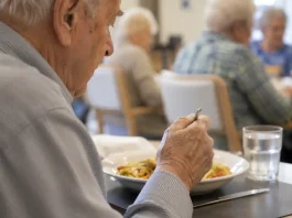 Las personas titulares de la Tarjeta Andalucía Junta 65 han disfrutado este primer semestre de más de 185.000 comidas a precio reducido Las personas titulares de la Tarjeta Andalucía Junta 65 han disfrutado este primer semestre de más de 185.000 comidas a precio reducido