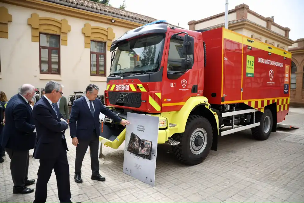 Antonio Sanz anuncia el decreto de coordinación de bomberos para los primeros meses de 2027