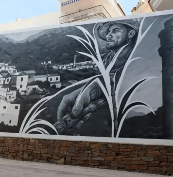 Torrox transforma su historia en arte con un gran mural dedicado al histórico Ingenio Alto Torrox transforma su historia en arte con un gran mural dedicado al histórico Ingenio Alto