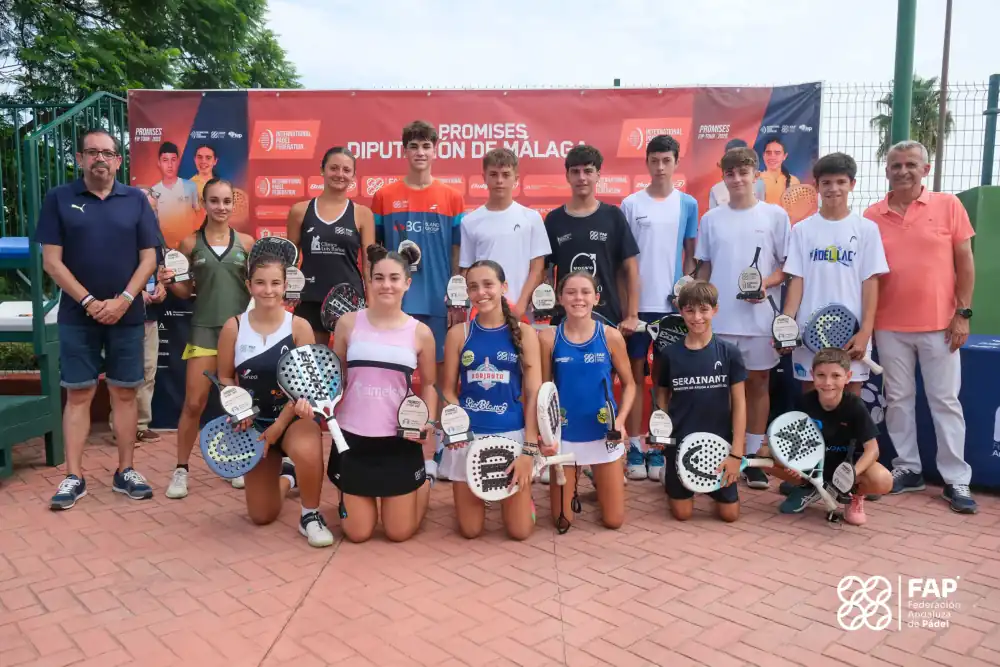 Más de 360 jóvenes promesas convierten Alhaurín de la Torre en capital internacional del pádel base