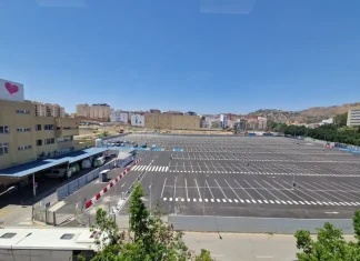 El Hospital Civil pone en funcionamiento las 750 plazas de su aparcamiento provisional El Hospital Civil pone en funcionamiento las 750 plazas de su aparcamiento provisional
