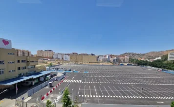 El Hospital Civil pone en funcionamiento las 750 plazas de su aparcamiento provisional El Hospital Civil pone en funcionamiento las 750 plazas de su aparcamiento provisional