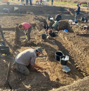 La Junta, la Universidad de Málaga y el Ayuntamiento retoman las excavaciones en el yacimiento fenicio del Cerro del Villar La Junta, la Universidad de Málaga y el Ayuntamiento retoman las excavaciones en el yacimiento fenicio del Cerro del Villar